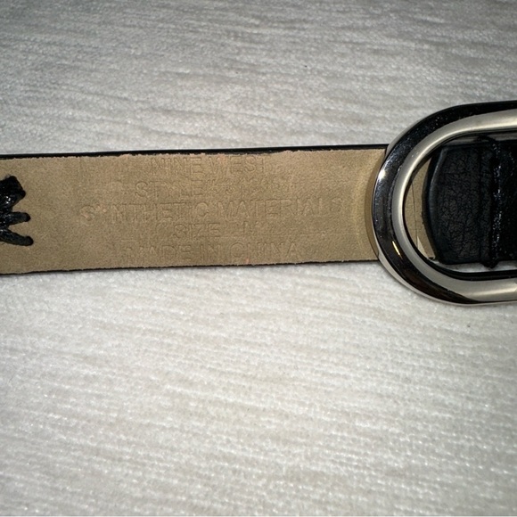 Nine West Accessories Womens Medium Black Faux Leather Skinny Link Chain Belt - Picture 5 of 5